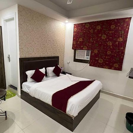 Hotel O Alpha Stay New Delhi Exterior photo